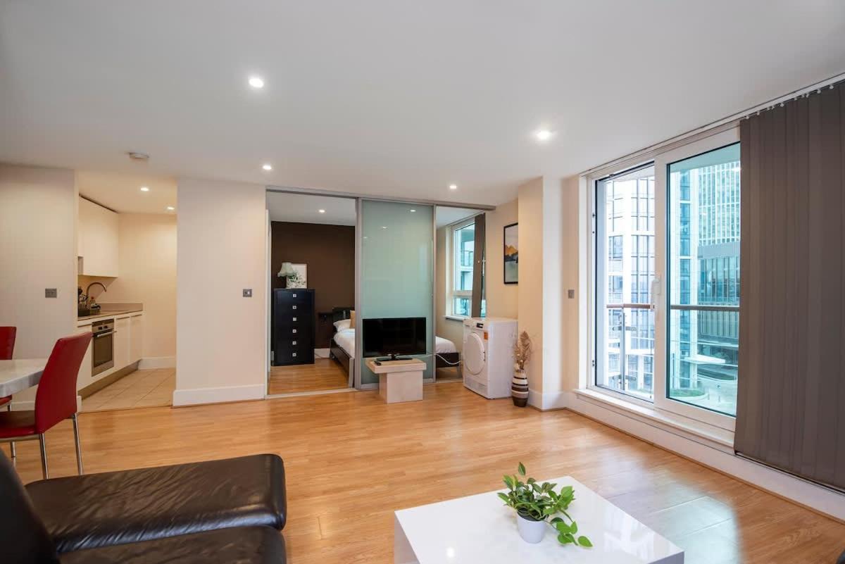 Compact Flat With A River View Close To Big Ben Apartamento